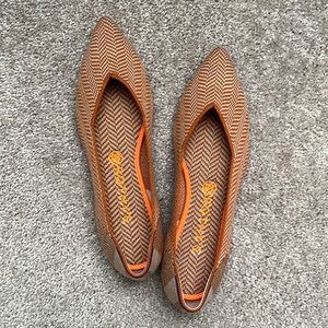 Rothy’s Merino Camel Herringbone Points